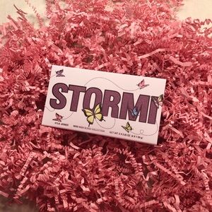 Kylie Cosmetics Stormi Collection mini high gloss